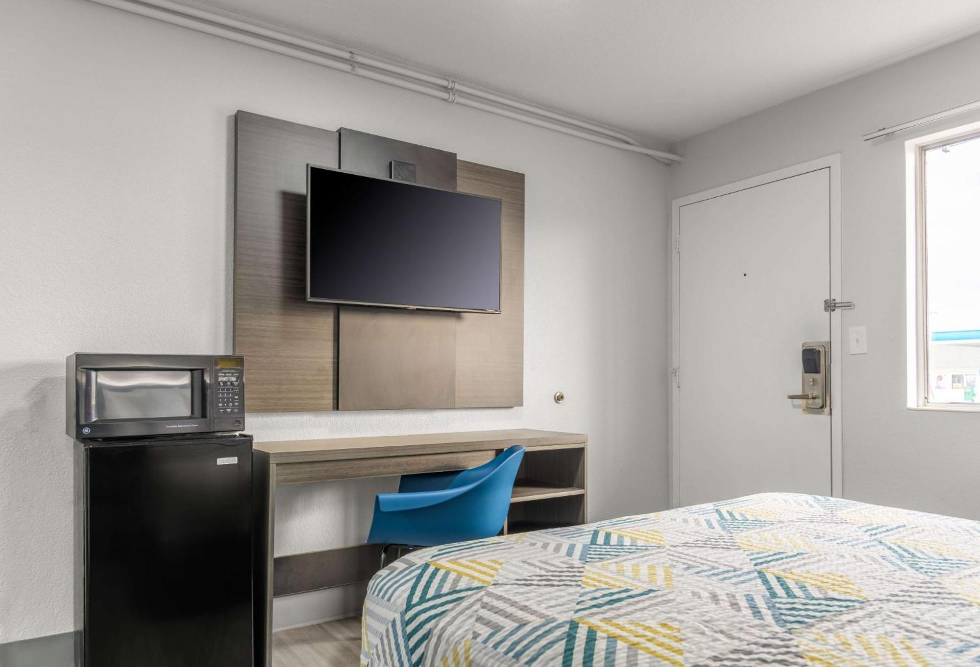 Home 6 Motel トピカ エクステリア 写真