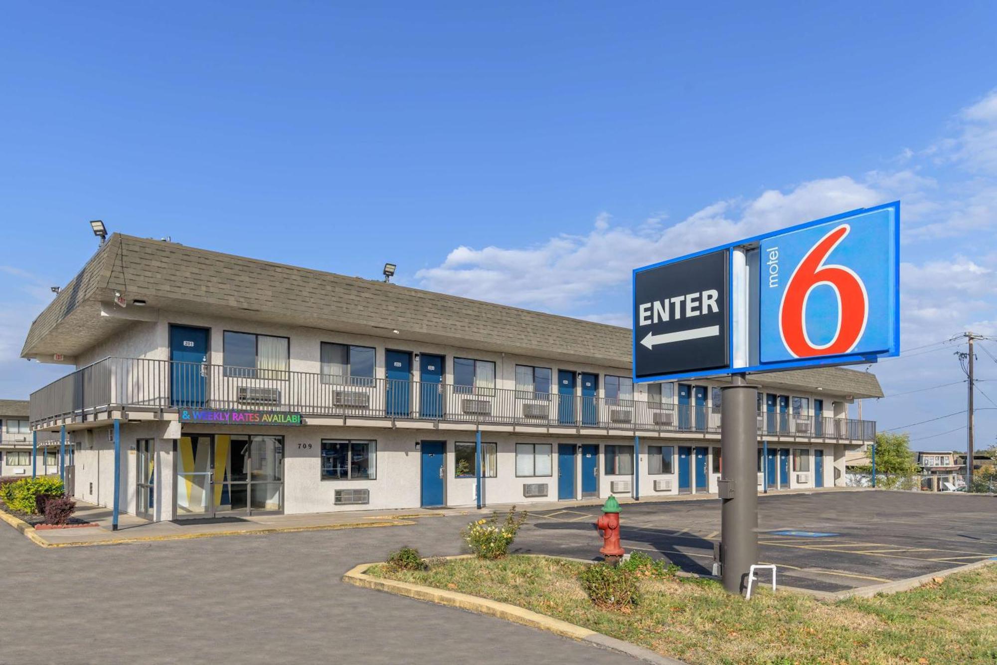 Home 6 Motel トピカ エクステリア 写真